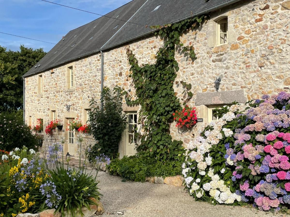 La Lande Guest House Bricquebec Exterior photo